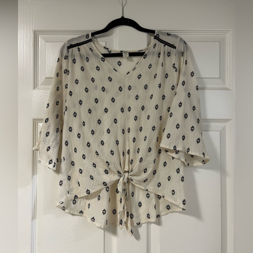 Cream Top with black detailing